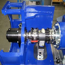 Shaft bearings for test bench for drive trains (Car)